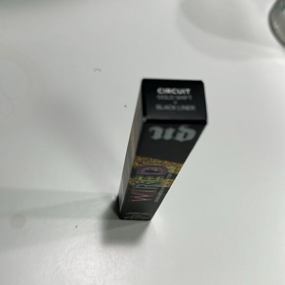 Urban Decay Double-Ended Eyeliner and Top Coat Wired Collection - Picture 3 of 4